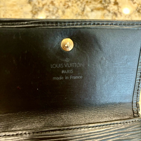 Louis Vuitton Epi Trifold Square Wallet Black Leather - Picture 9 of 16